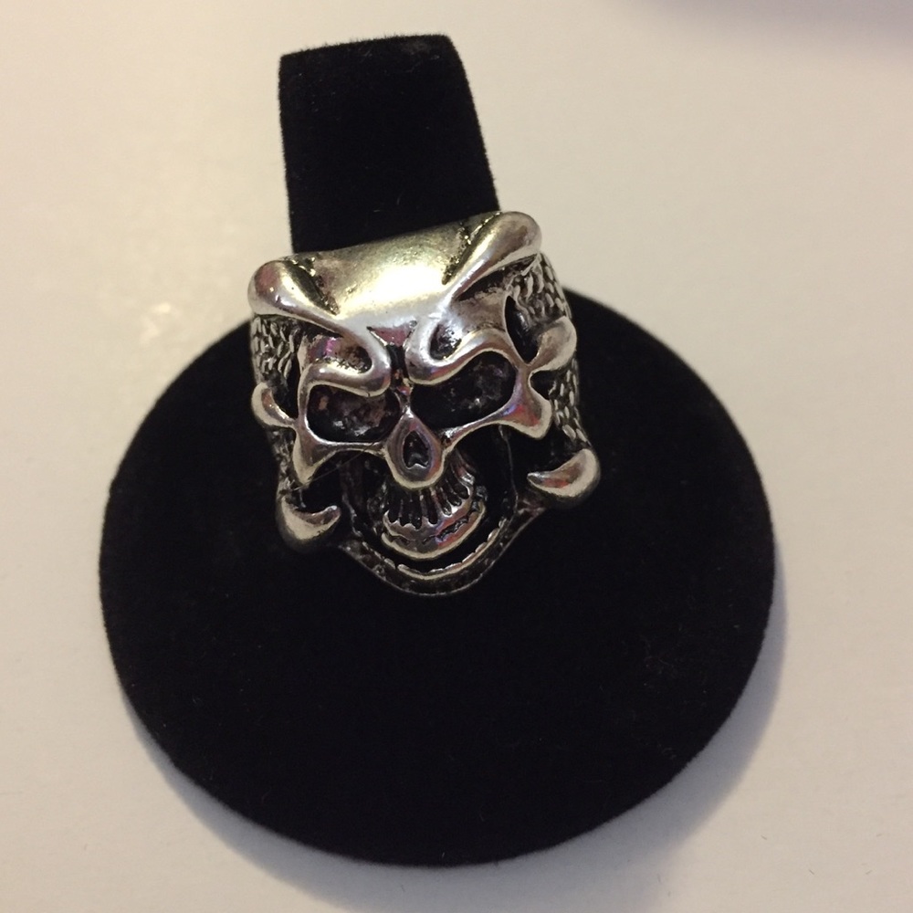 Rings - Picture 5 of 8